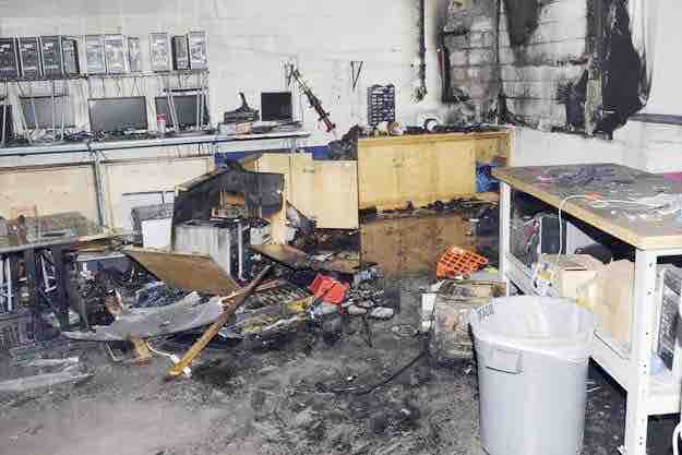 41000916_1564596404382519_r